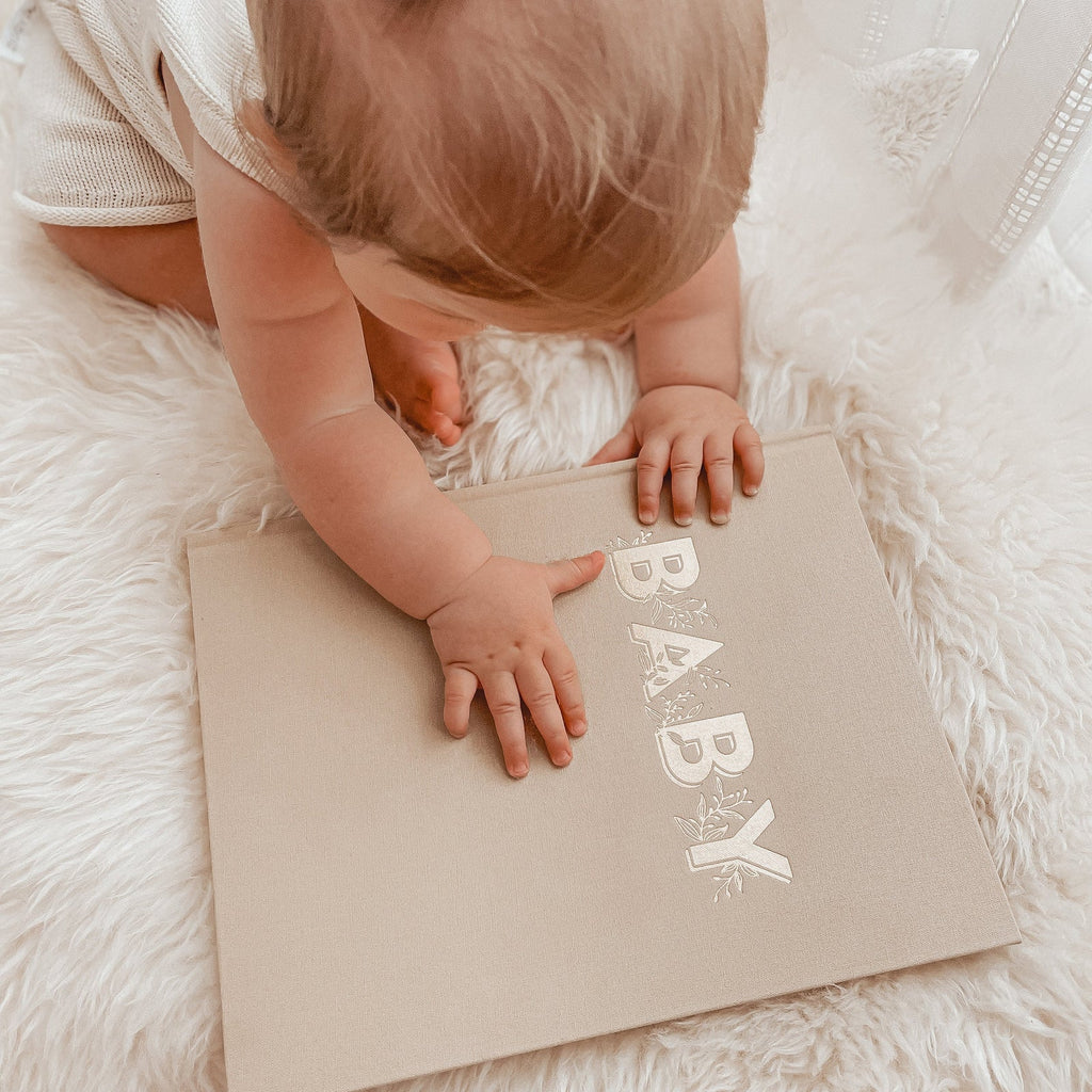 Baby book 0-5 years