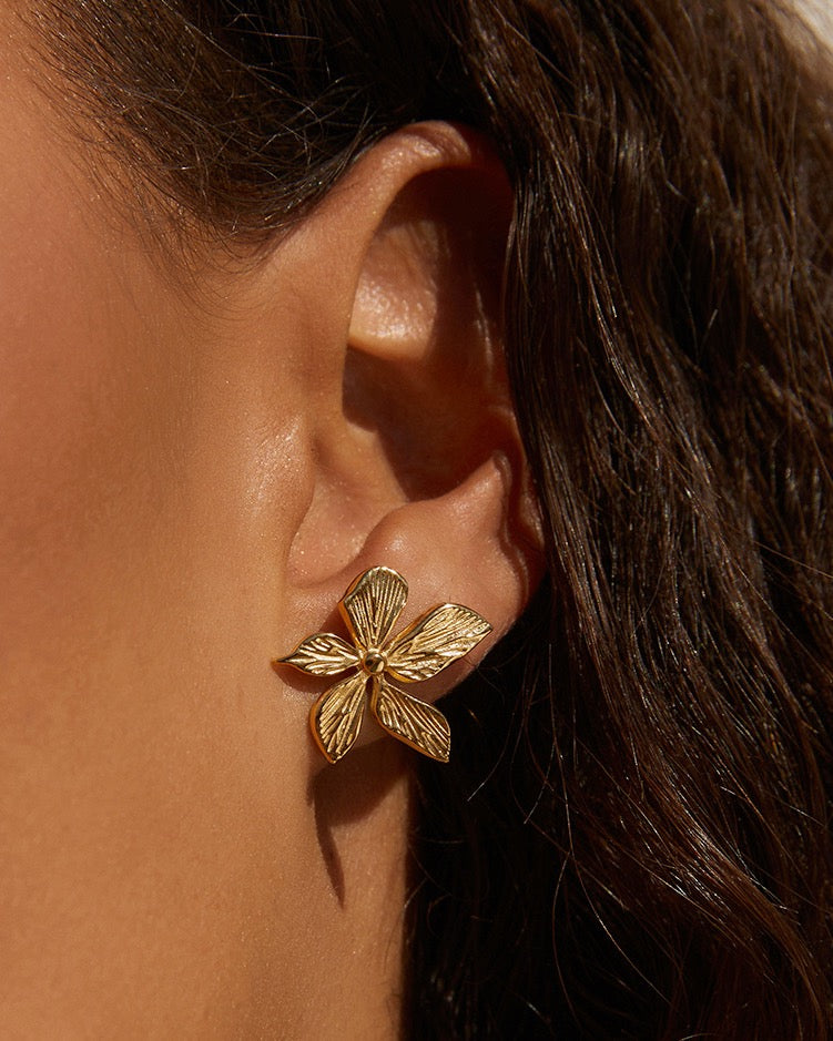 Lily Earring